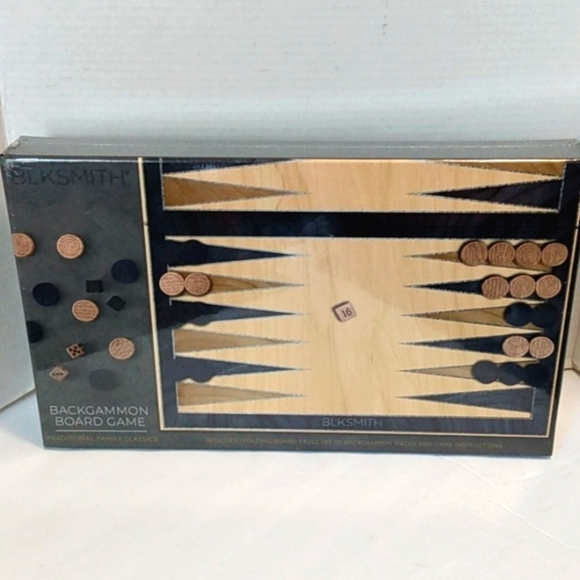 BACKGAMMON BOARD GAME SET FAMILY NIGHT ENTERTAINMENT GAME SIZE OS NWT - Picture 1 of 4